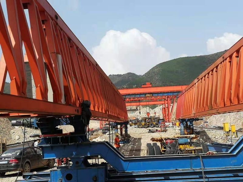 Longjian Road and Bridge – JQJ200t Bridge Erector