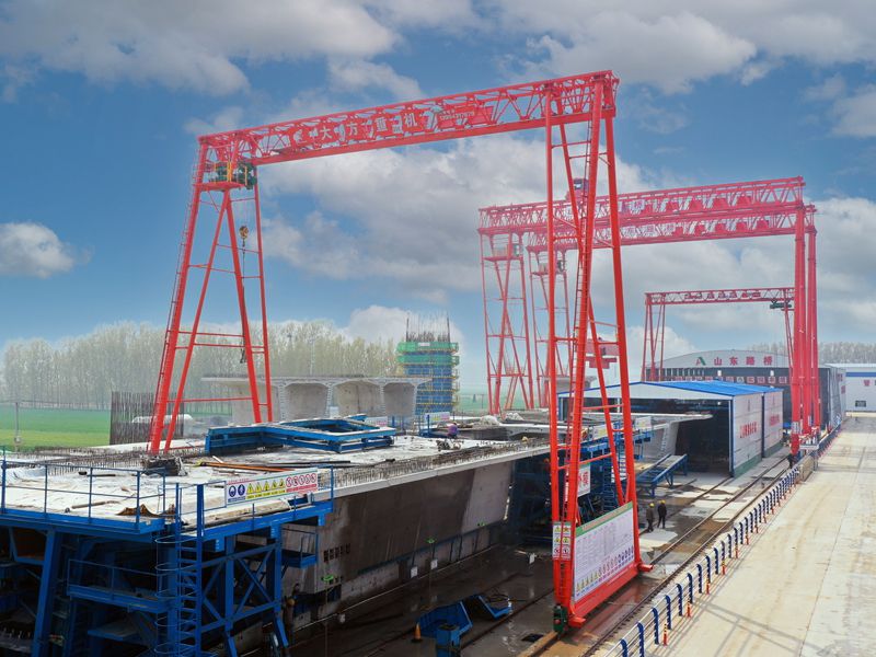 Shandong Road and Bridge — TLJ150t beam lifting machine